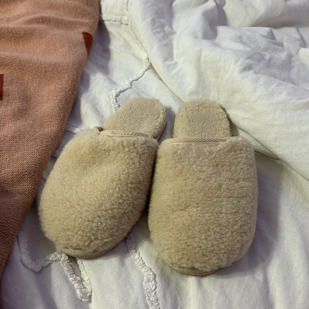 Slippers